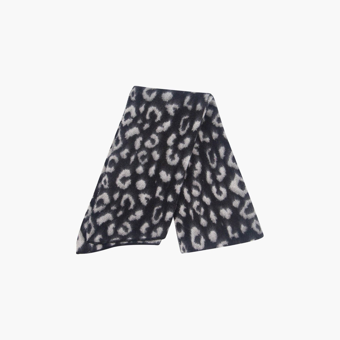 Black/White Leopard Scarf