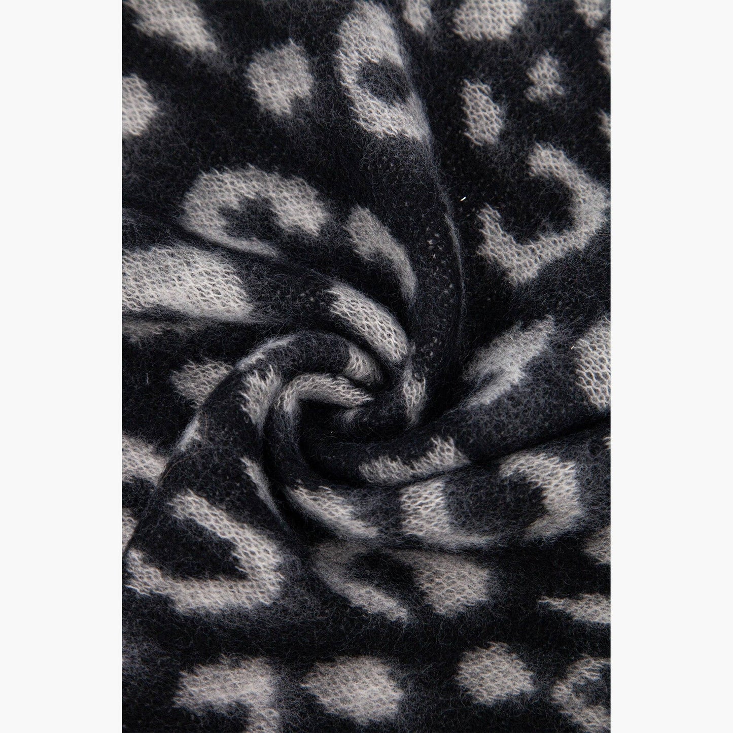Black/White Leopard Scarf