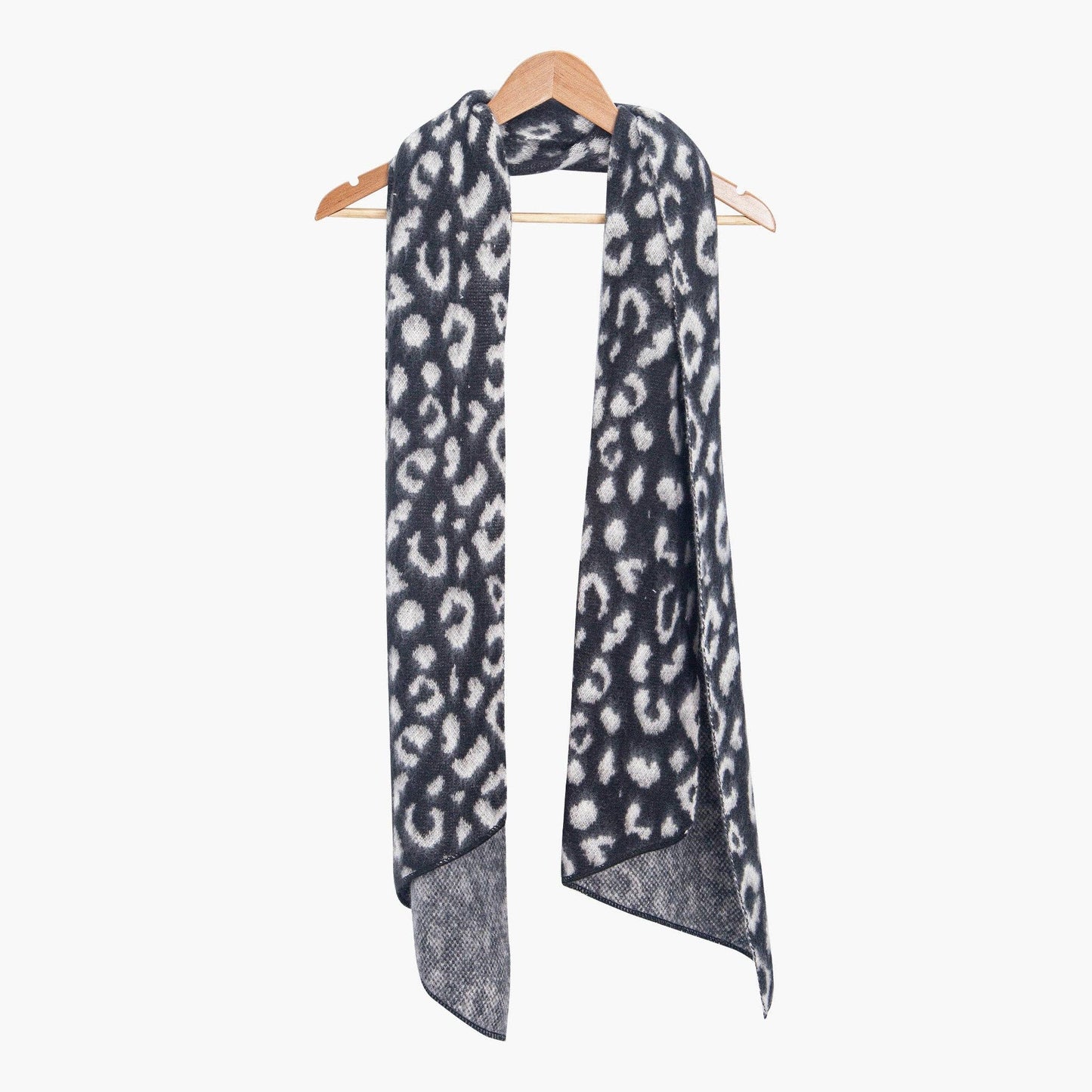 Black/White Leopard Scarf
